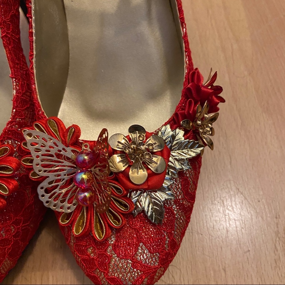 Red lace heels - Picture 3 of 8